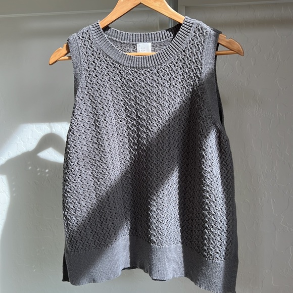 Tank Top Bundle - Picture 2 of 6